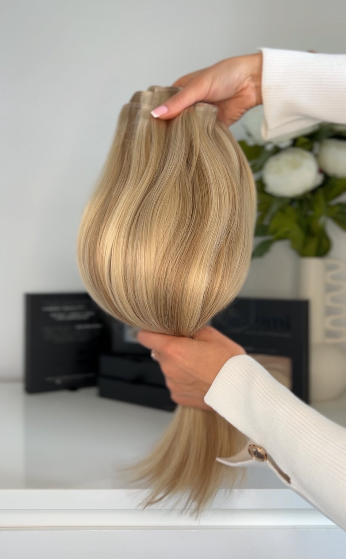 BEACH BLONDE - Ultra Seamless Clip-Ins